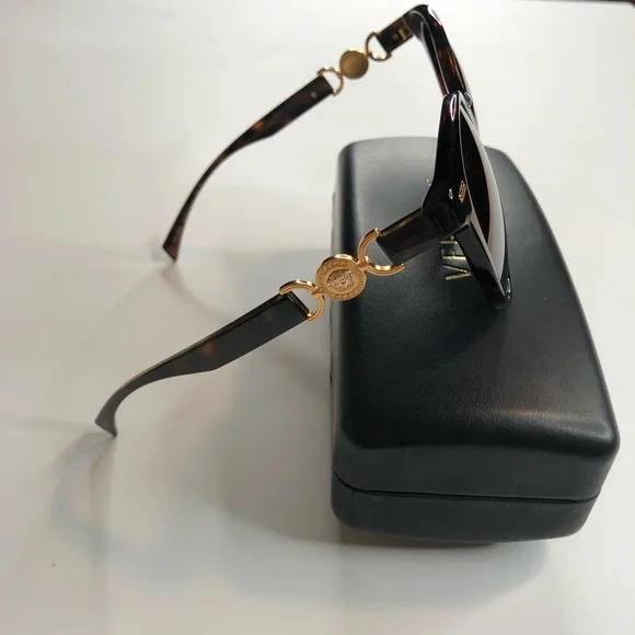 Versace VE4442 Women’s Tortoise Sunglasses with Medusa Logos at Temples ~ BNIB! - Picture 3 of 10